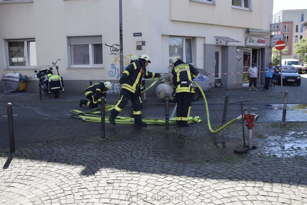 Explo Feuer 2 Koeln Kalk Hoefestr P097.JPG - Miklos Laubert